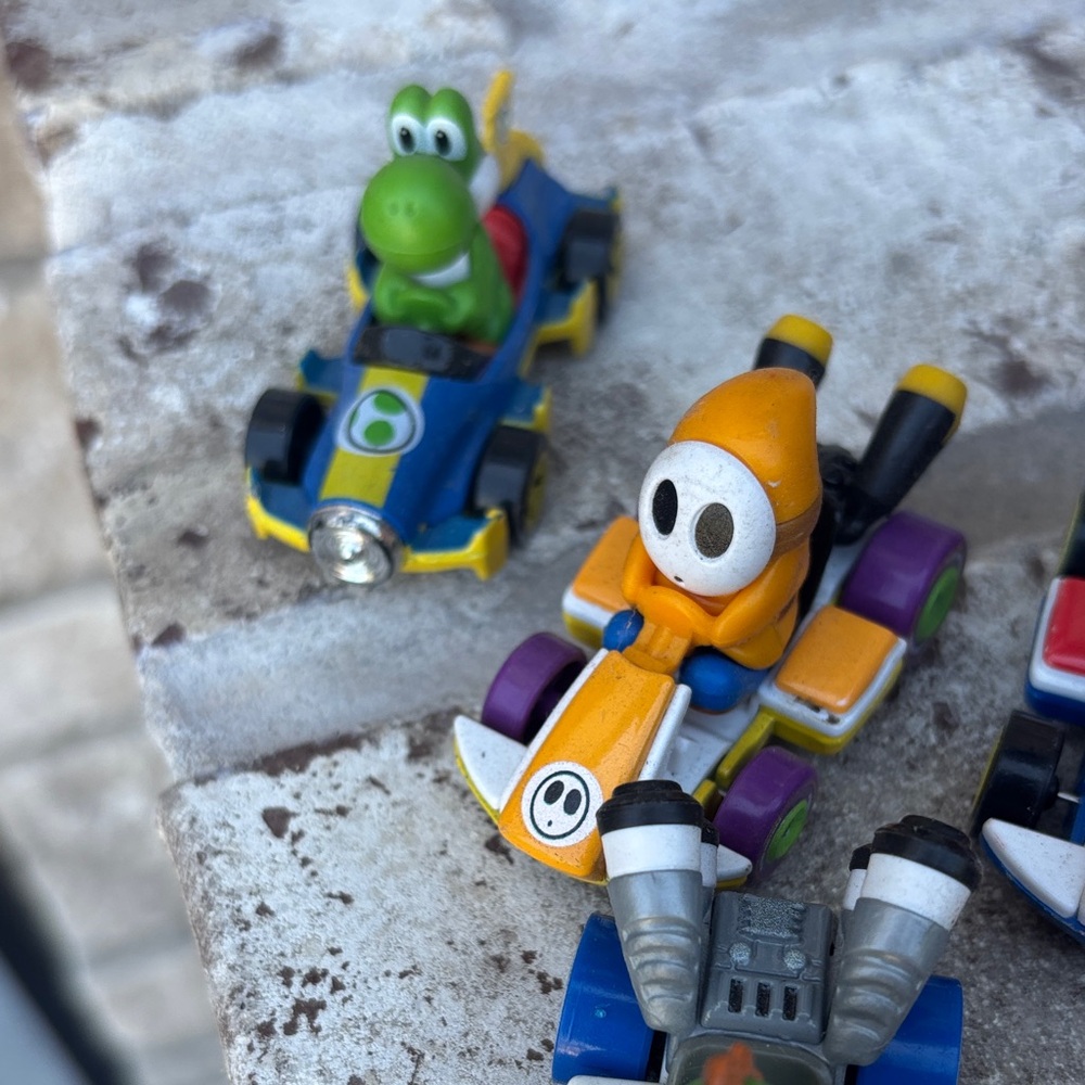 Mini Character Racer Set - Assorted Colors - Picture 5 of 6